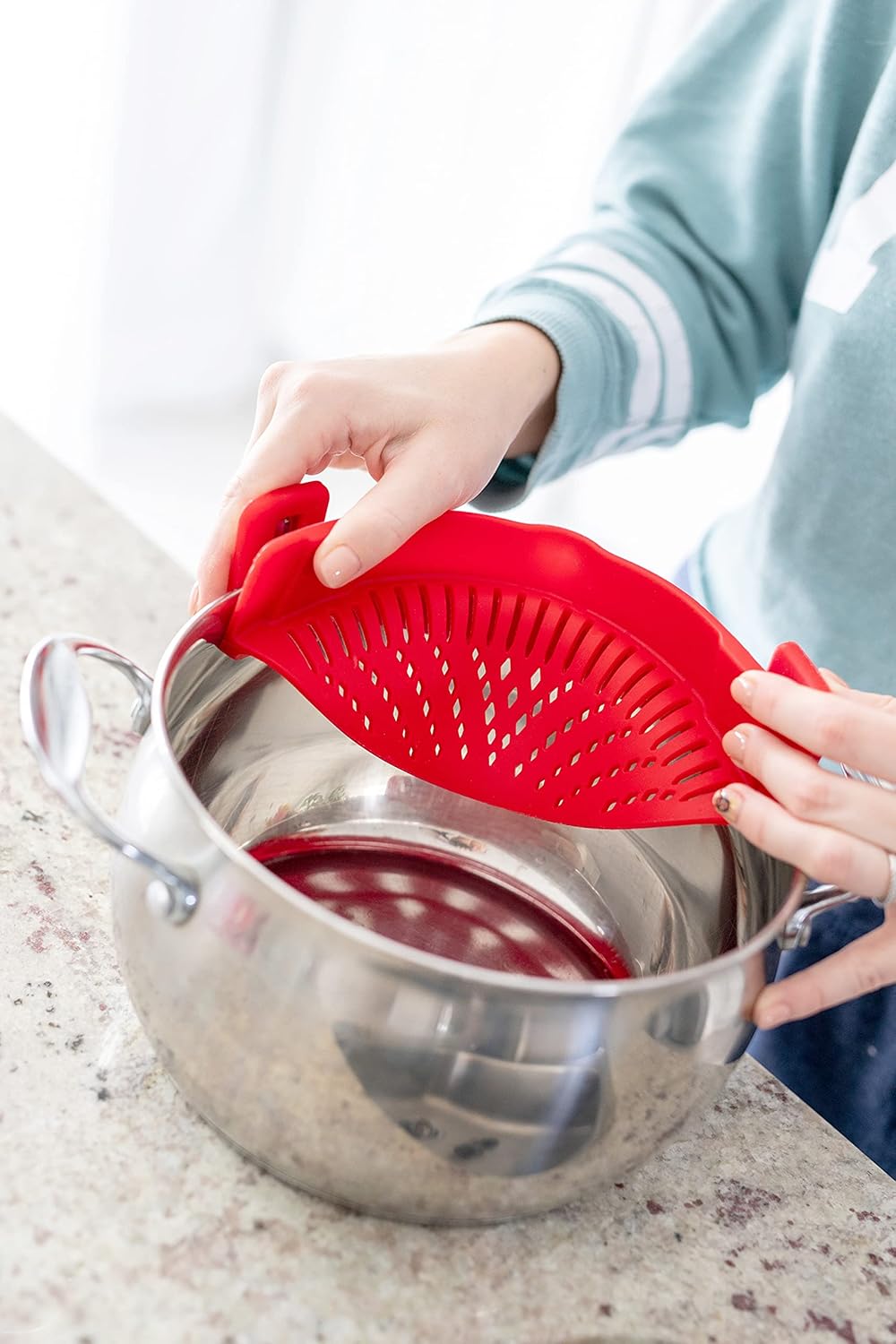 Arlig Clip On Pasta Strainer Universal Fit for Pots and Bowls