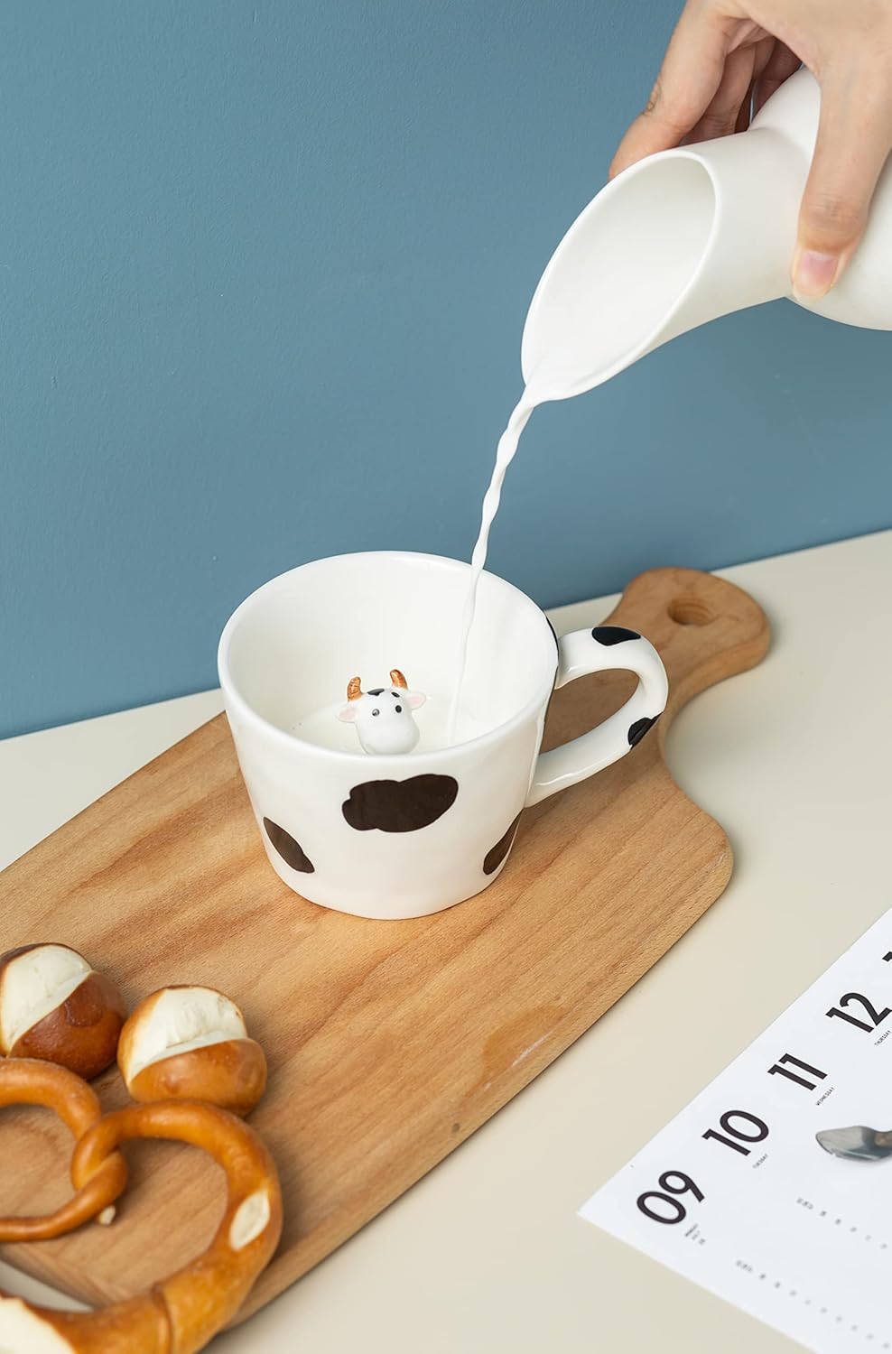 DIHOclub 3D Cow Ceramic Mug with Hidden Design