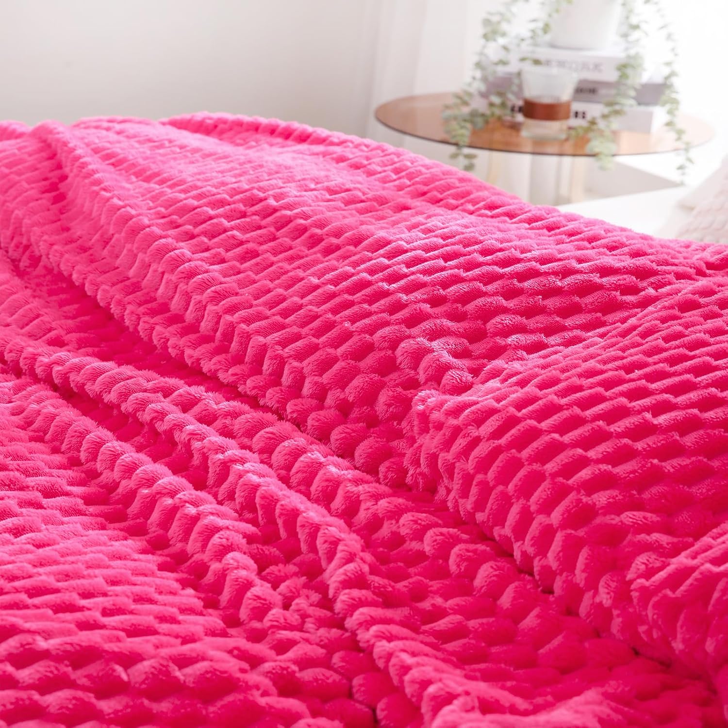 Puncuntex Hot Pink Throw Blanket 50x60 Inches