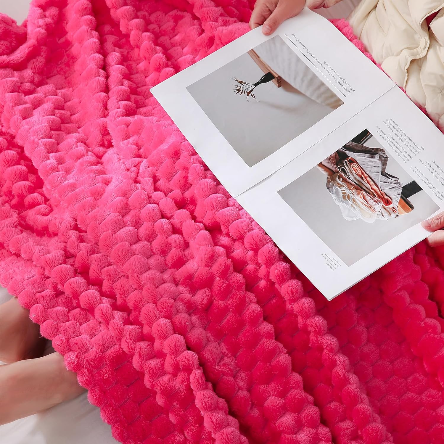Puncuntex Hot Pink Throw Blanket 50x60 Inches