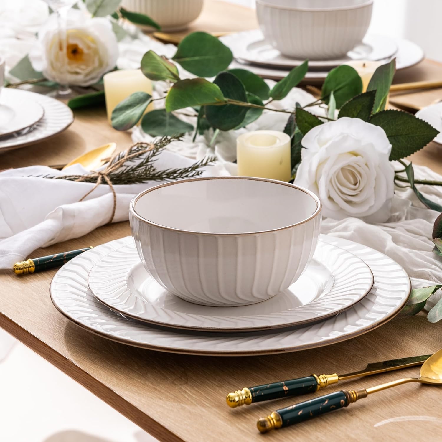 GBHOME Ceramic Dinnerware Set 12 pcs Elegant Plates Bowls