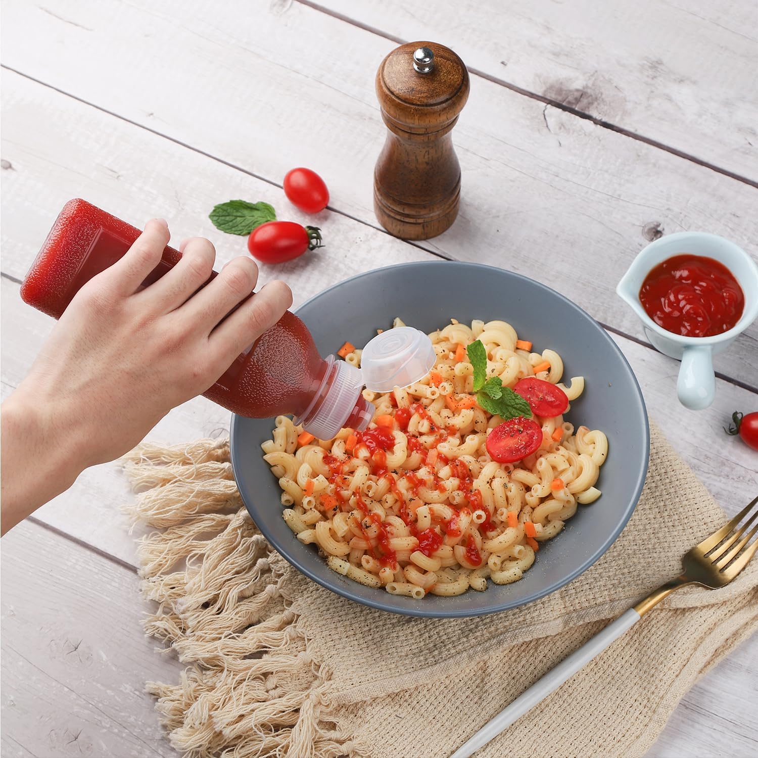 RAMFIYN 10oz Condiment Squeeze Bottles with Flip Top - 6 Pack
