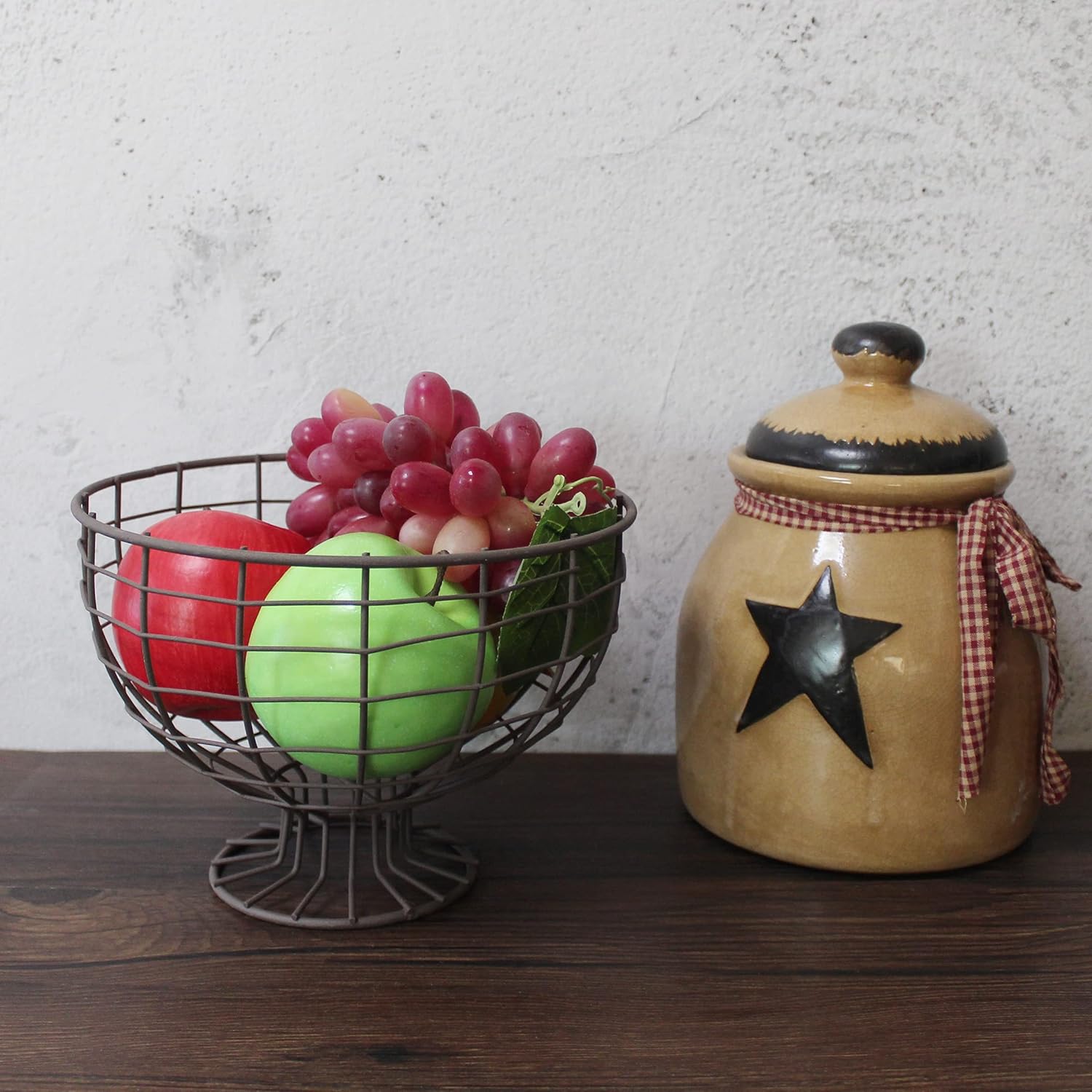 CVHOMEDECO Metal Wire Round Egg Basket with Pedestal