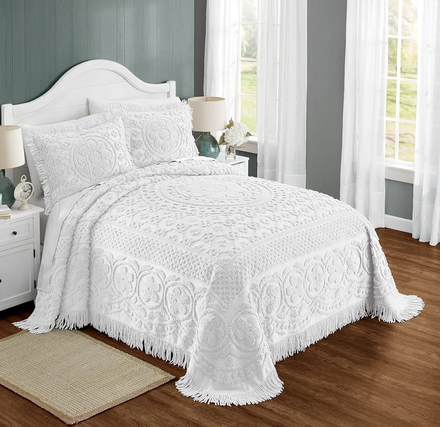 Montgomery Ward Emily Floral Chenille Bedspread Queen Size White