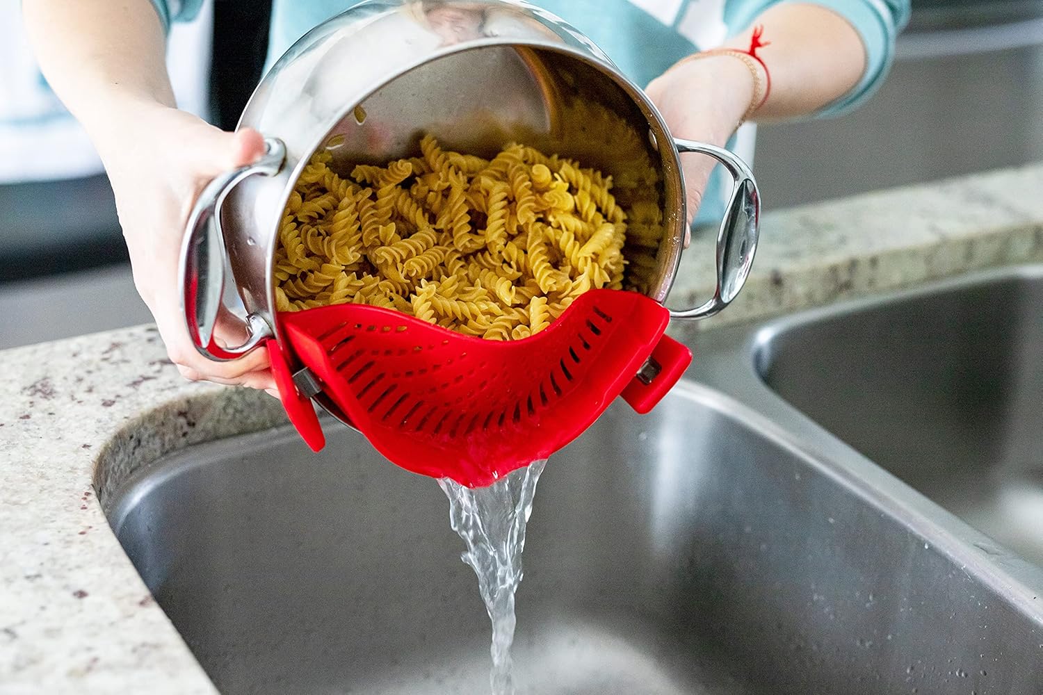 Arlig Clip On Pasta Strainer Universal Fit for Pots and Bowls